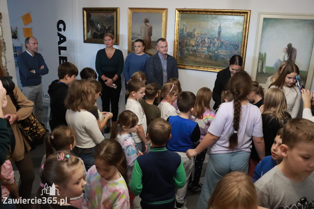Fotorelacja: Otwarcie wystawy prac uczniów SP4 w MOK Zawiercie