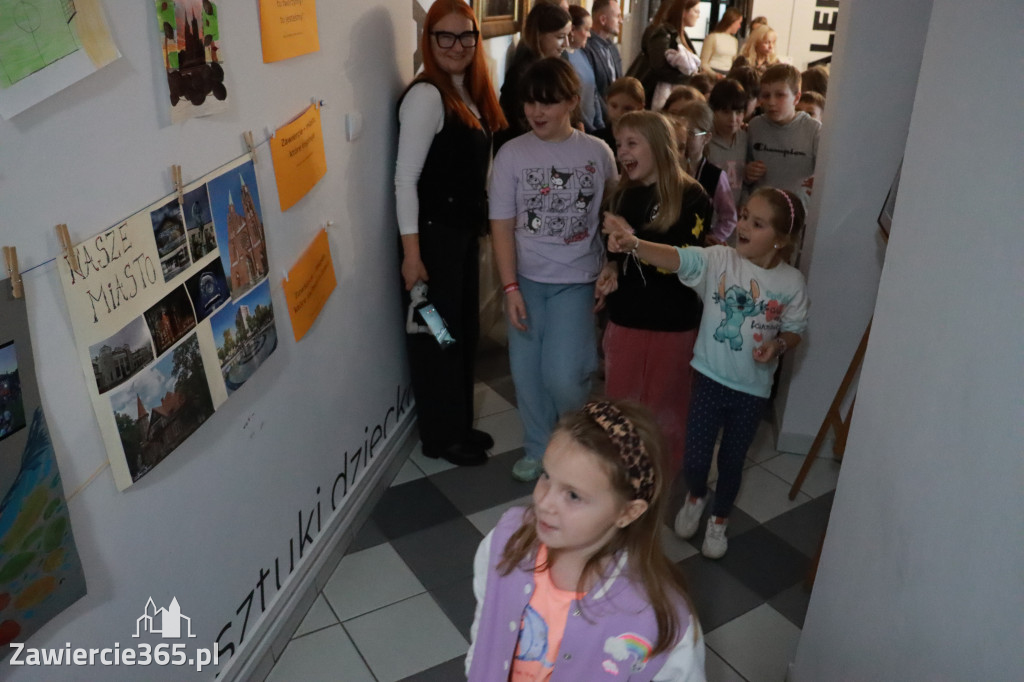 Fotorelacja: Otwarcie wystawy prac uczniów SP4 w MOK Zawiercie