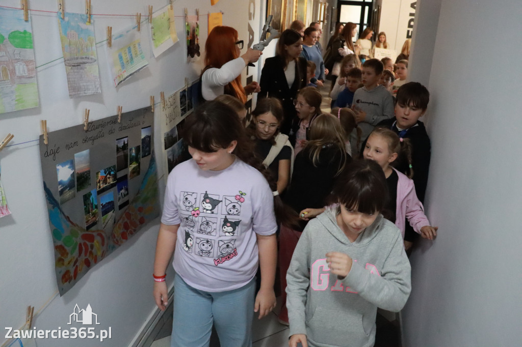 Fotorelacja: Otwarcie wystawy prac uczniów SP4 w MOK Zawiercie