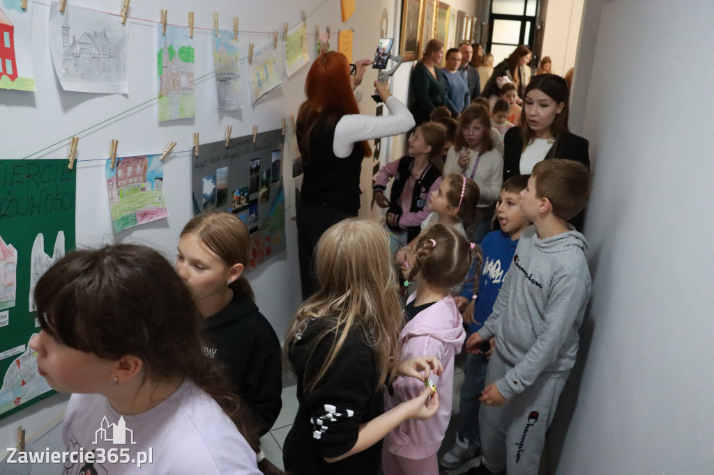 Fotorelacja: Otwarcie wystawy prac uczniów SP4 w MOK Zawiercie