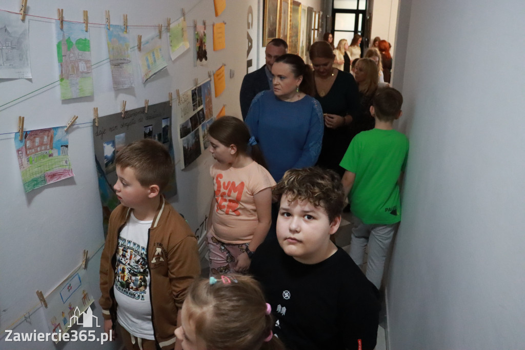 Fotorelacja: Otwarcie wystawy prac uczniów SP4 w MOK Zawiercie