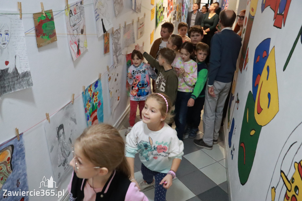 Fotorelacja: Otwarcie wystawy prac uczniów SP4 w MOK Zawiercie