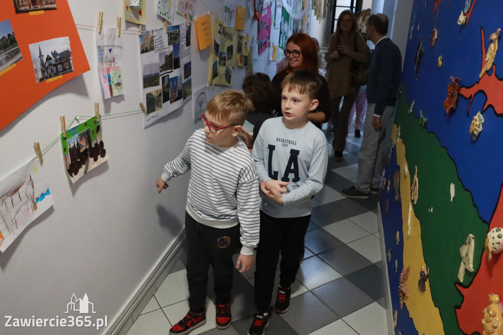 Fotorelacja: Otwarcie wystawy prac uczniów SP4 w MOK Zawiercie