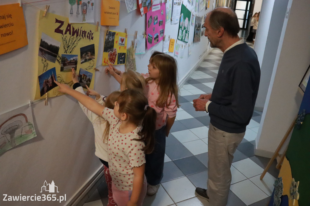 Fotorelacja: Otwarcie wystawy prac uczniów SP4 w MOK Zawiercie
