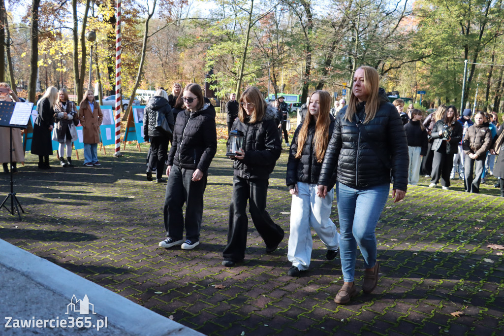 Fotorelacja: Spacer Pamięci - Zawiercie 2025
