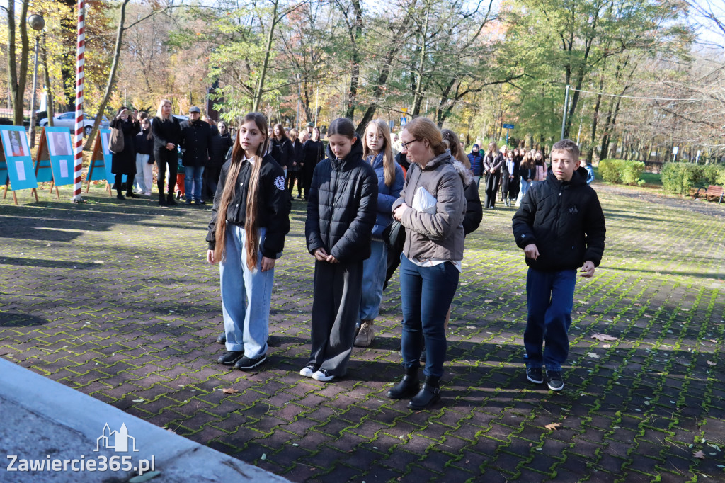 Fotorelacja: Spacer Pamięci - Zawiercie 2025