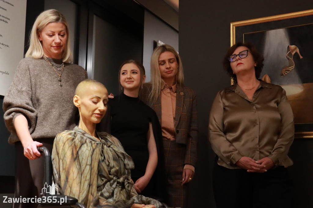 Fotorelacja: Wernisaż TRZY SERCA JEDEN ŚWIAT w MOK Zawiercie