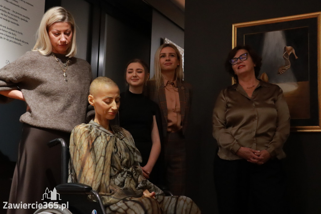 Fotorelacja: Wernisaż TRZY SERCA JEDEN ŚWIAT w MOK Zawiercie