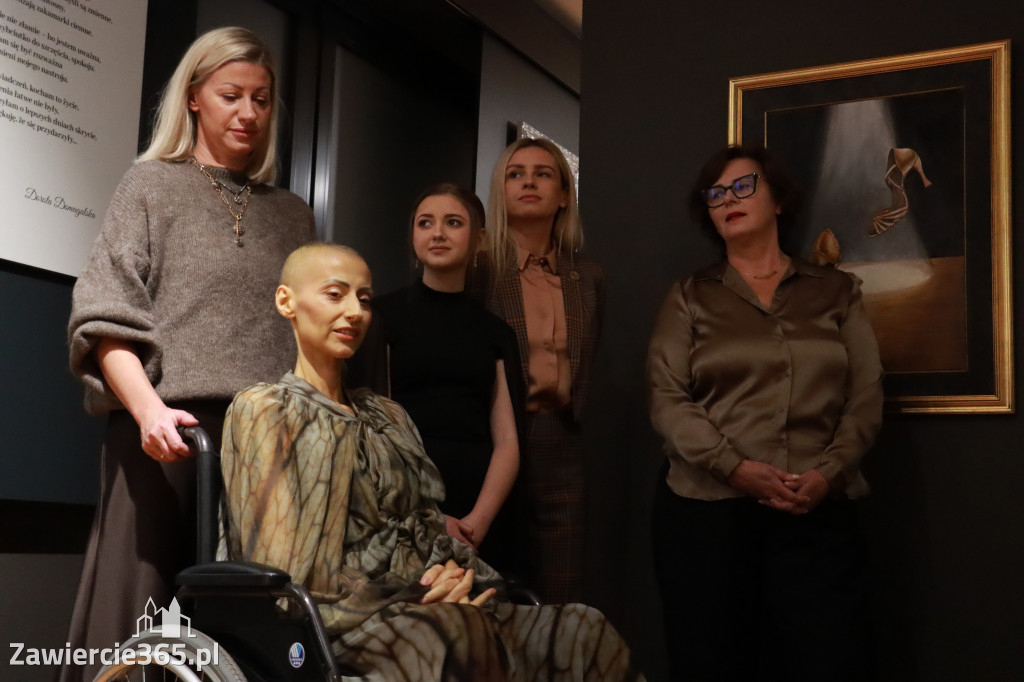 Fotorelacja: Wernisaż TRZY SERCA JEDEN ŚWIAT w MOK Zawiercie