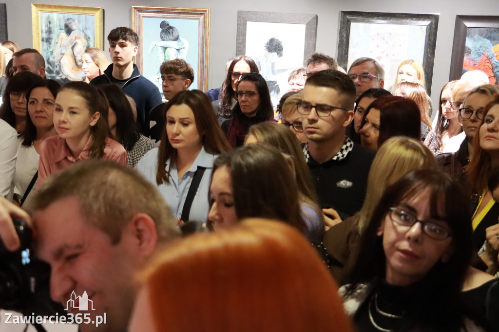 Fotorelacja: Wernisaż TRZY SERCA JEDEN ŚWIAT w MOK Zawiercie