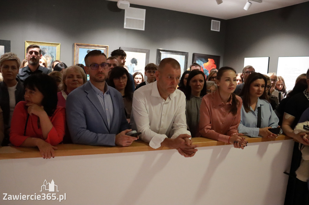 Fotorelacja: Wernisaż TRZY SERCA JEDEN ŚWIAT w MOK Zawiercie