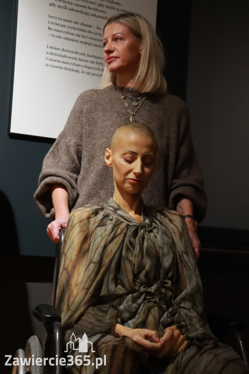 Fotorelacja: Wernisaż TRZY SERCA JEDEN ŚWIAT w MOK Zawiercie