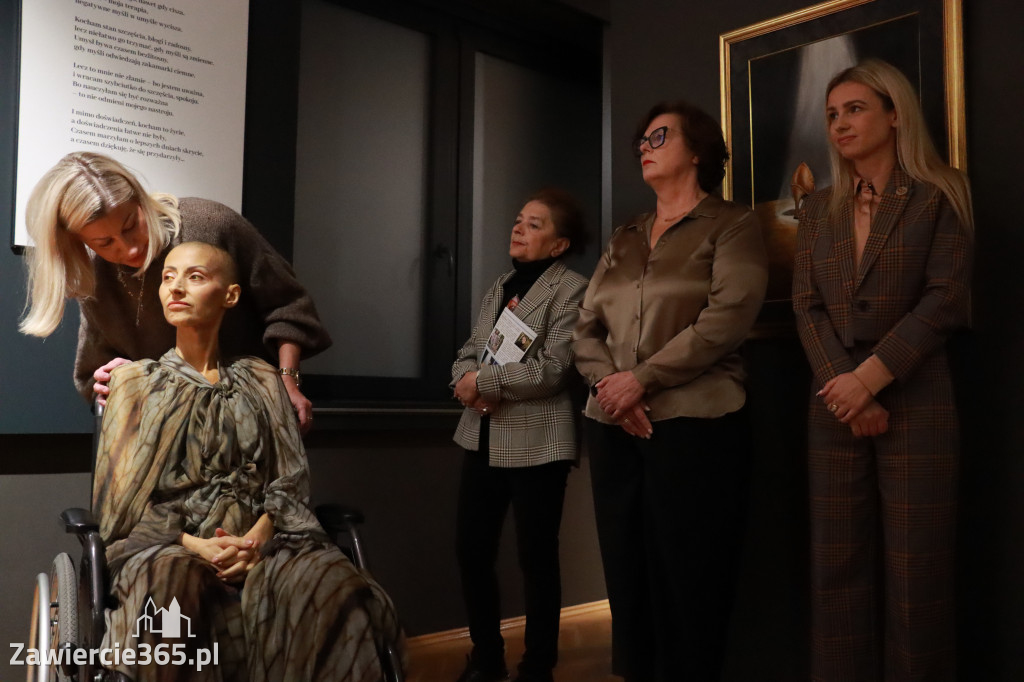 Fotorelacja: Wernisaż TRZY SERCA JEDEN ŚWIAT w MOK Zawiercie