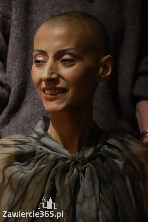 Fotorelacja: Wernisaż TRZY SERCA JEDEN ŚWIAT w MOK Zawiercie