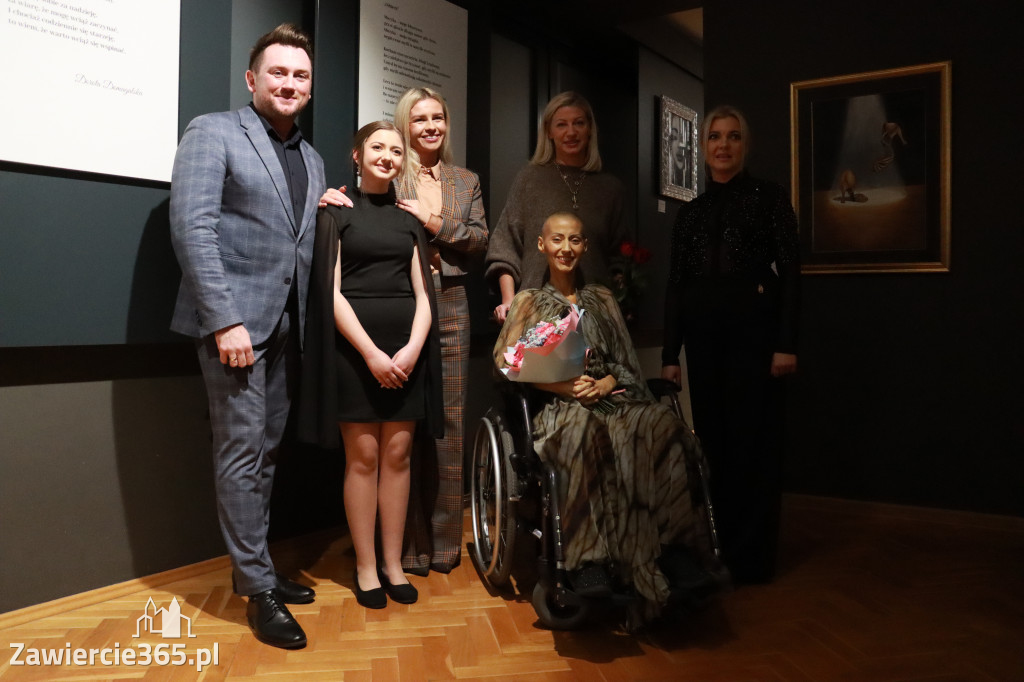 Fotorelacja: Wernisaż TRZY SERCA JEDEN ŚWIAT w MOK Zawiercie