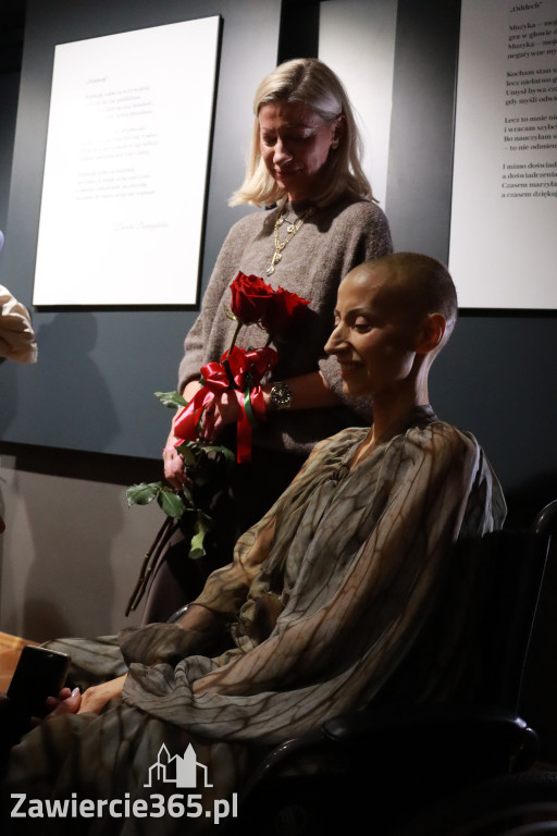 Fotorelacja: Wernisaż TRZY SERCA JEDEN ŚWIAT w MOK Zawiercie