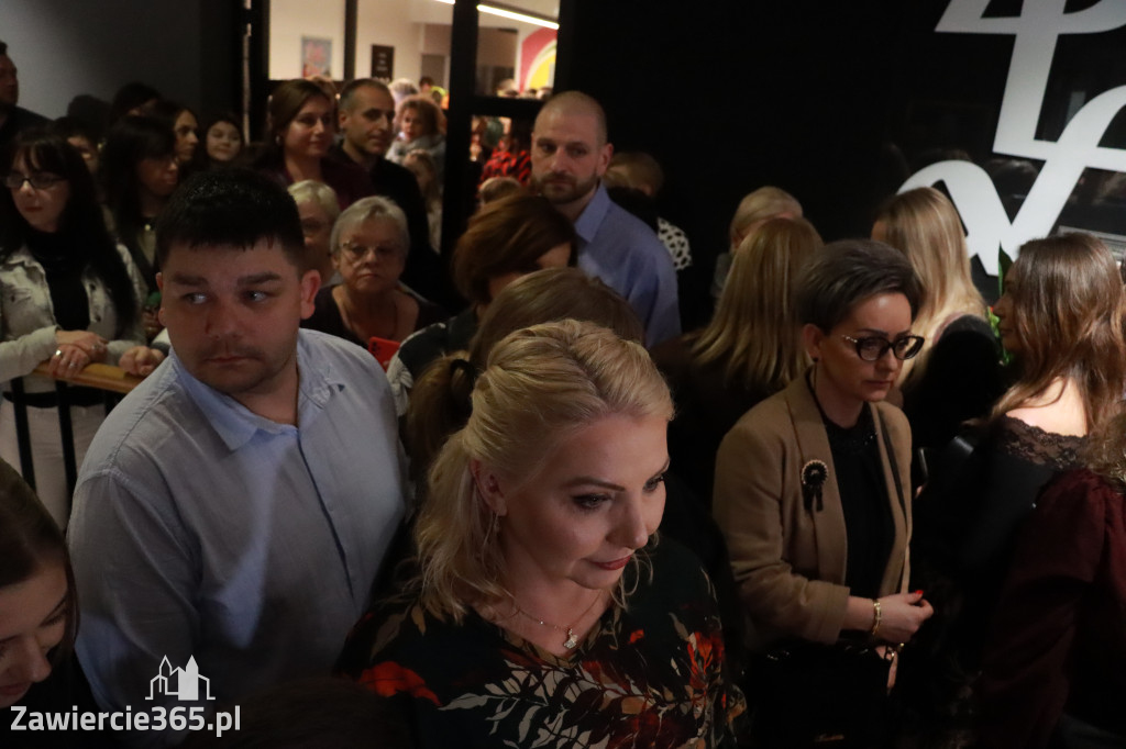 Fotorelacja: Wernisaż TRZY SERCA JEDEN ŚWIAT w MOK Zawiercie