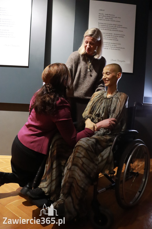 Fotorelacja: Wernisaż TRZY SERCA JEDEN ŚWIAT w MOK Zawiercie