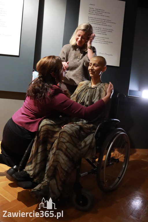 Fotorelacja: Wernisaż TRZY SERCA JEDEN ŚWIAT w MOK Zawiercie