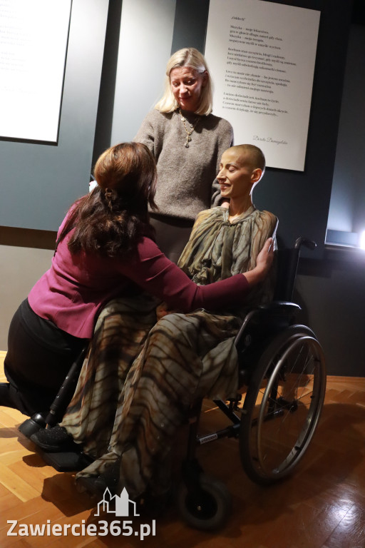 Fotorelacja: Wernisaż TRZY SERCA JEDEN ŚWIAT w MOK Zawiercie