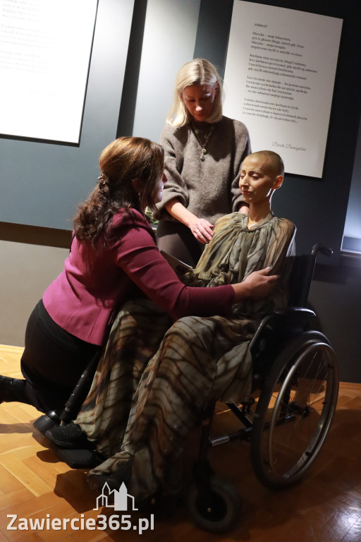 Fotorelacja: Wernisaż TRZY SERCA JEDEN ŚWIAT w MOK Zawiercie