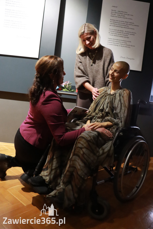 Fotorelacja: Wernisaż TRZY SERCA JEDEN ŚWIAT w MOK Zawiercie