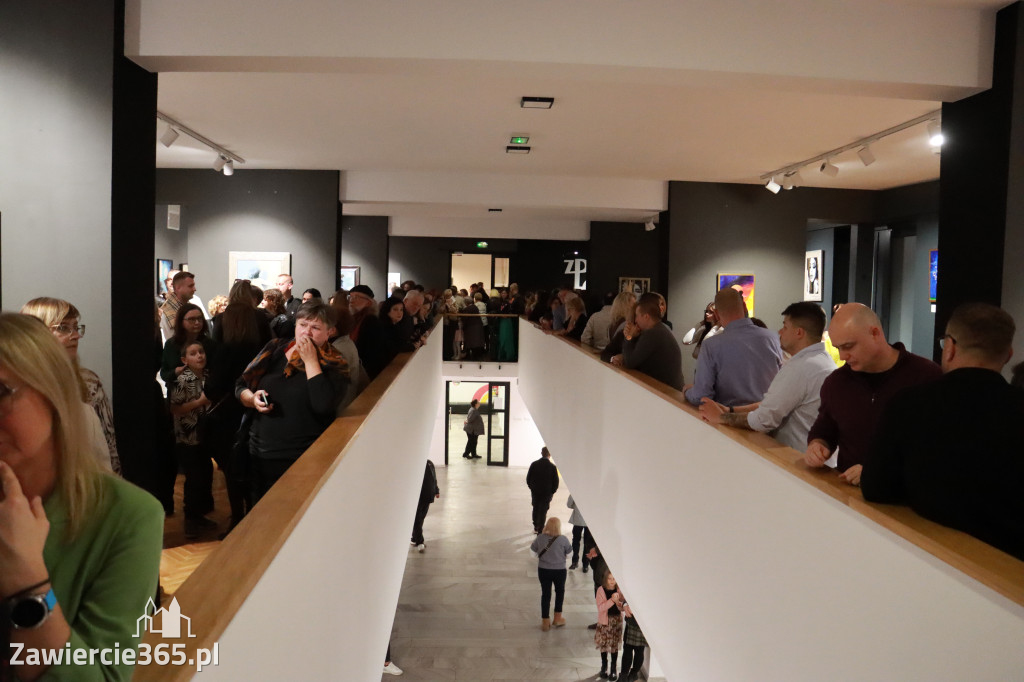 Fotorelacja: Wernisaż TRZY SERCA JEDEN ŚWIAT w MOK Zawiercie