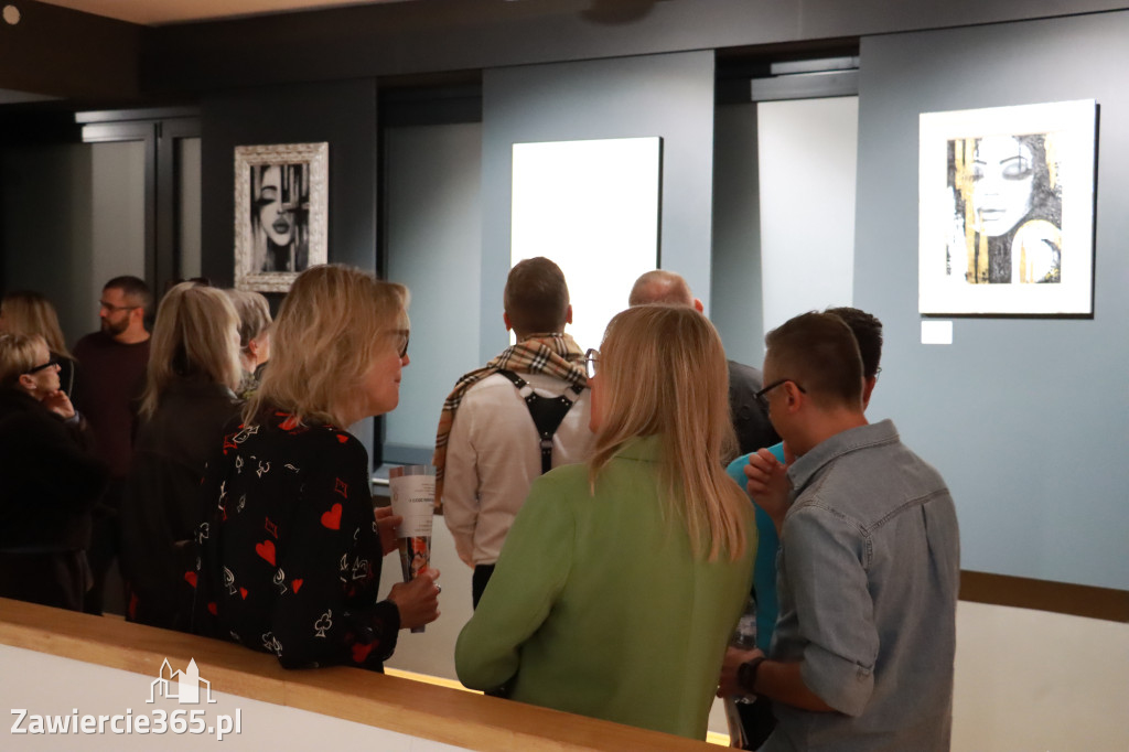 Fotorelacja: Wernisaż TRZY SERCA JEDEN ŚWIAT w MOK Zawiercie