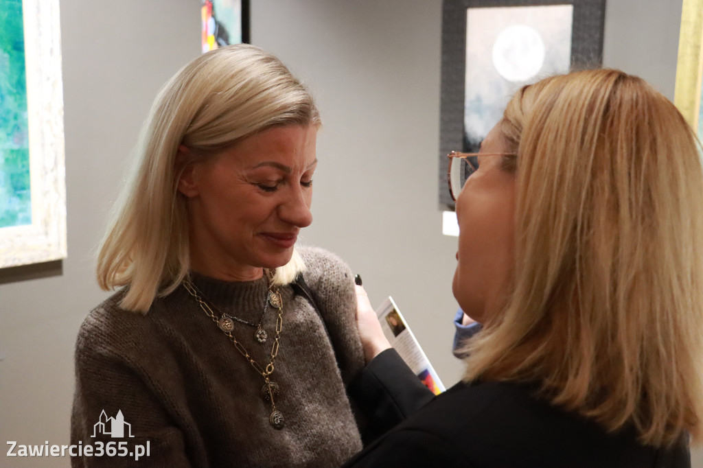 Fotorelacja: Wernisaż TRZY SERCA JEDEN ŚWIAT w MOK Zawiercie