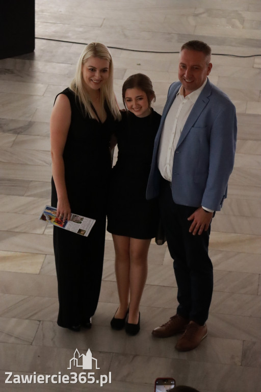 Fotorelacja: Wernisaż TRZY SERCA JEDEN ŚWIAT w MOK Zawiercie
