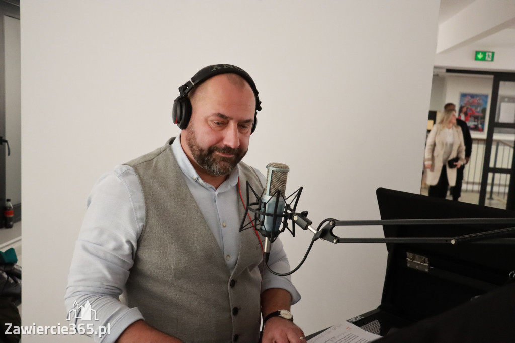 Fotorelacja: Wernisaż TRZY SERCA JEDEN ŚWIAT w MOK Zawiercie