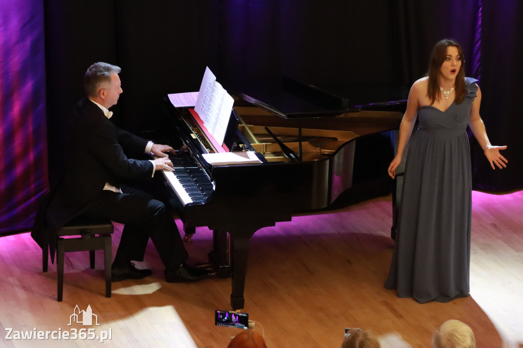 Fotorelacja: Muzyczne Święto Niepodległości z Filharmonią Jurajską w Zawierciu