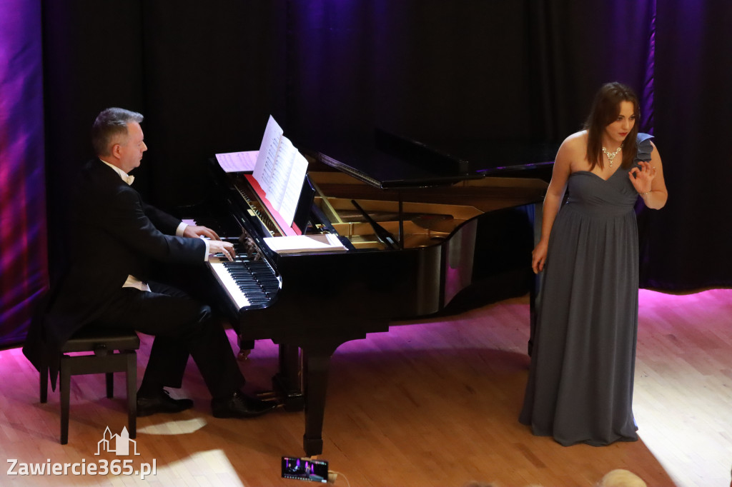 Fotorelacja: Muzyczne Święto Niepodległości z Filharmonią Jurajską w Zawierciu