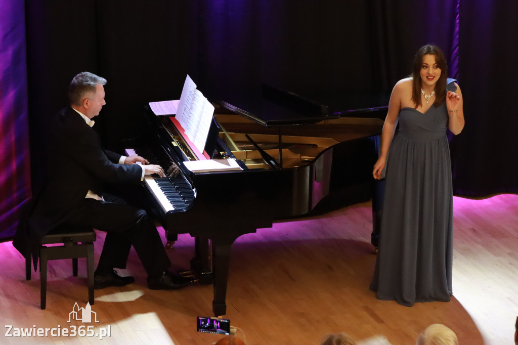 Fotorelacja: Muzyczne Święto Niepodległości z Filharmonią Jurajską w Zawierciu