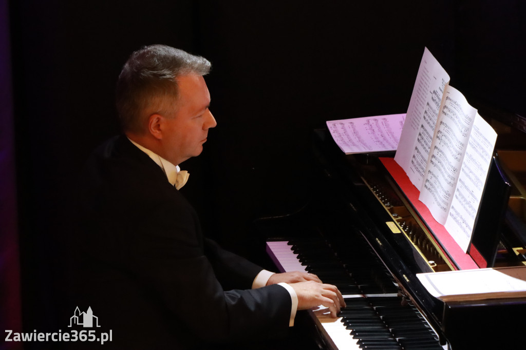 Fotorelacja: Muzyczne Święto Niepodległości z Filharmonią Jurajską w Zawierciu