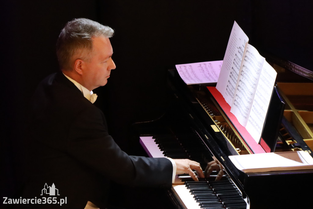 Fotorelacja: Muzyczne Święto Niepodległości z Filharmonią Jurajską w Zawierciu