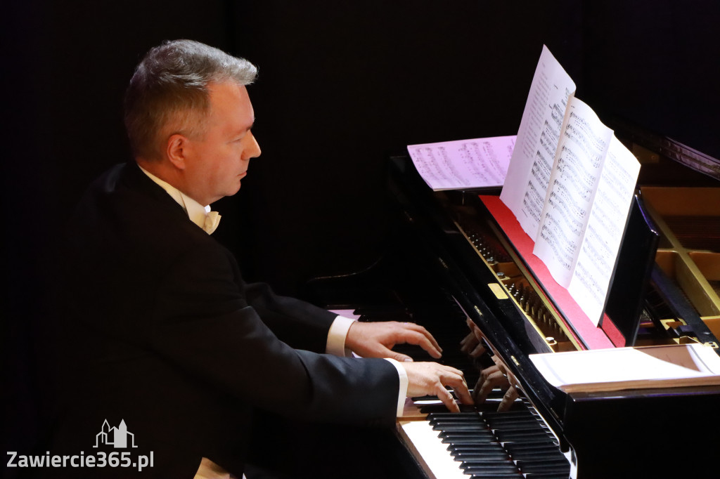 Fotorelacja: Muzyczne Święto Niepodległości z Filharmonią Jurajską w Zawierciu