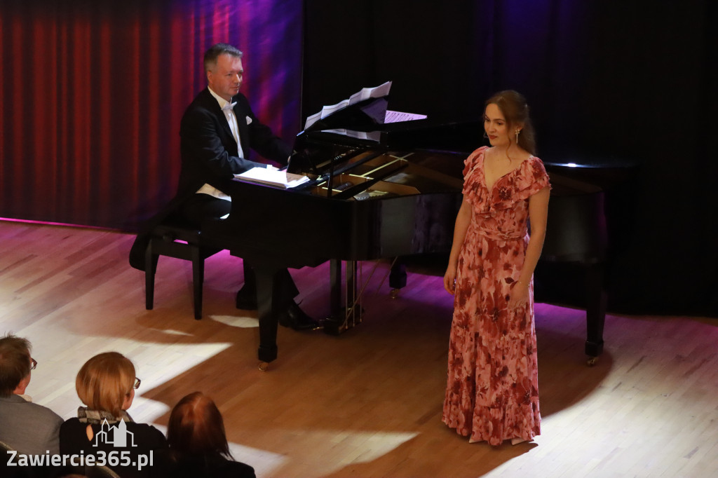 Fotorelacja: Muzyczne Święto Niepodległości z Filharmonią Jurajską w Zawierciu