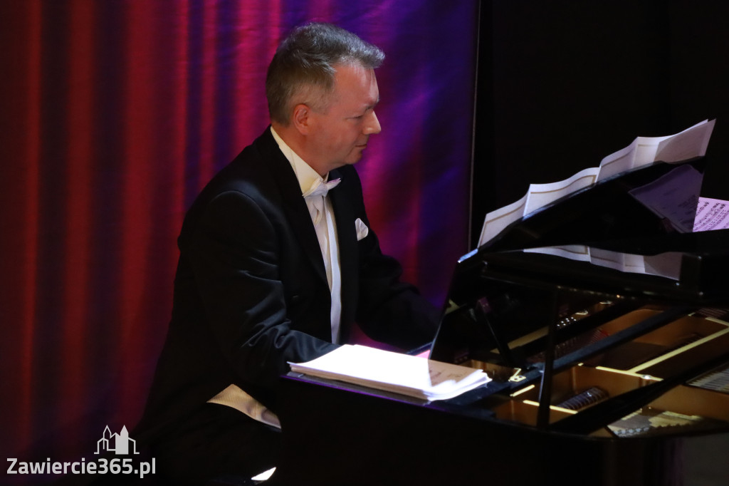 Fotorelacja: Muzyczne Święto Niepodległości z Filharmonią Jurajską w Zawierciu