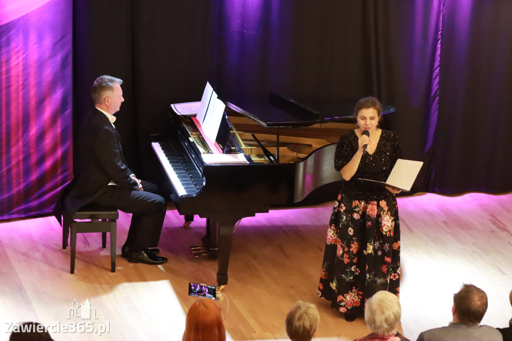 Fotorelacja: Muzyczne Święto Niepodległości z Filharmonią Jurajską w Zawierciu