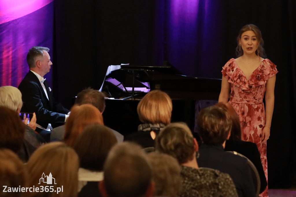 Fotorelacja: Muzyczne Święto Niepodległości z Filharmonią Jurajską w Zawierciu