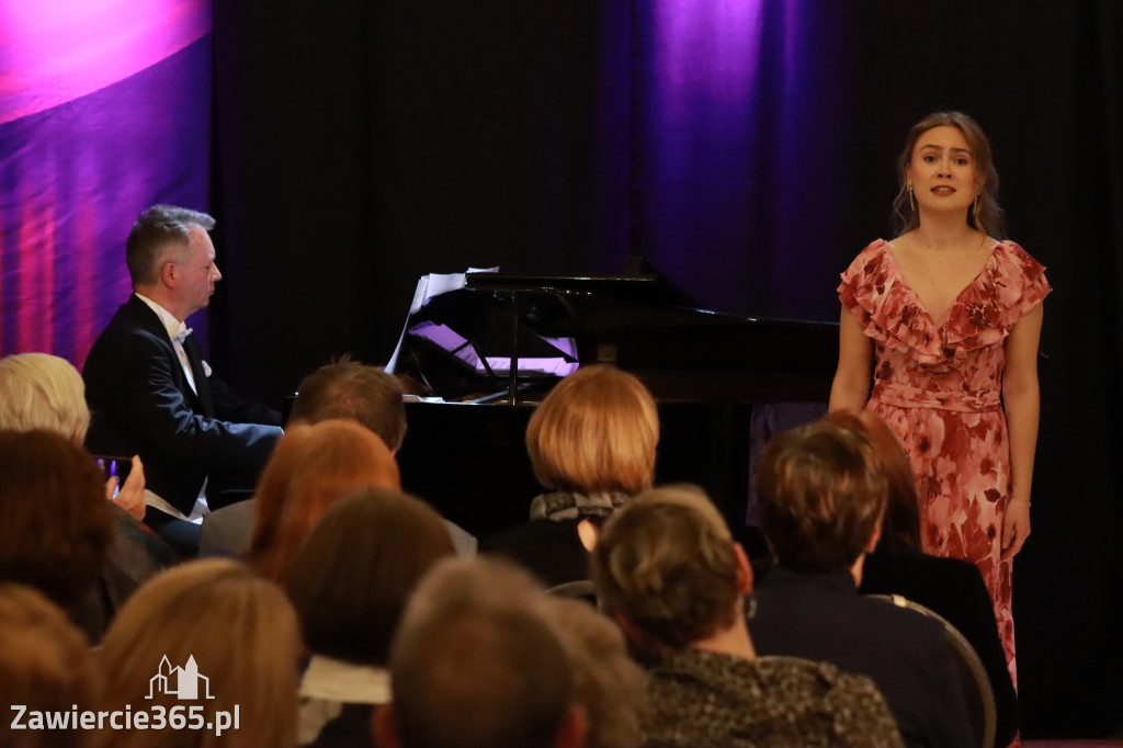 Fotorelacja: Muzyczne Święto Niepodległości z Filharmonią Jurajską w Zawierciu