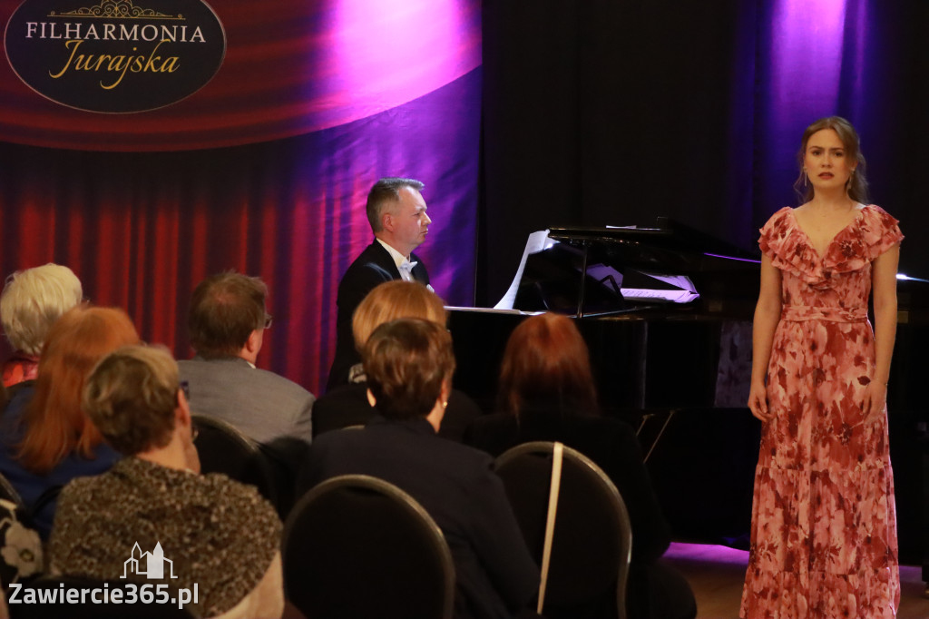 Fotorelacja: Muzyczne Święto Niepodległości z Filharmonią Jurajską w Zawierciu