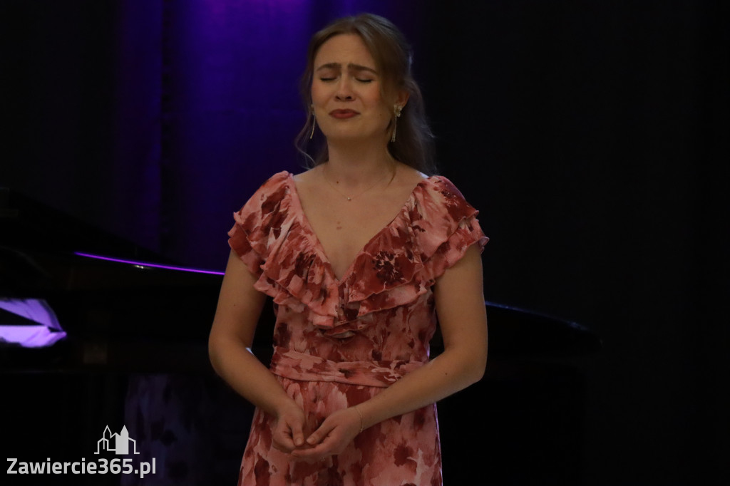 Fotorelacja: Muzyczne Święto Niepodległości z Filharmonią Jurajską w Zawierciu