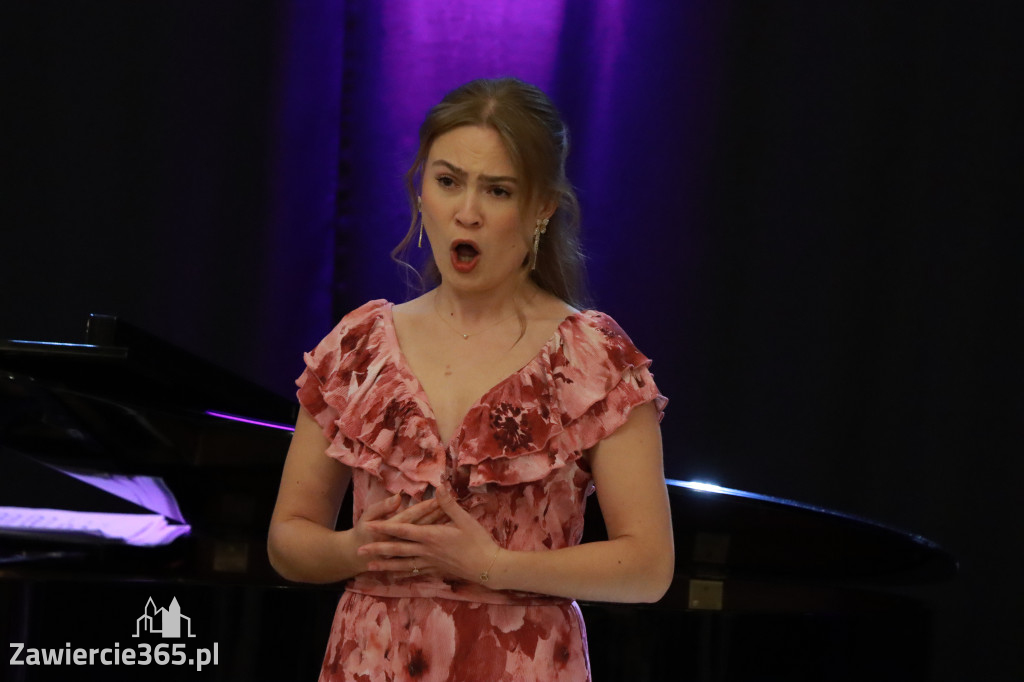 Fotorelacja: Muzyczne Święto Niepodległości z Filharmonią Jurajską w Zawierciu