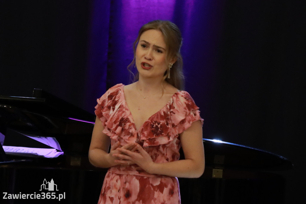 Fotorelacja: Muzyczne Święto Niepodległości z Filharmonią Jurajską w Zawierciu