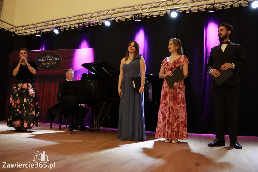 Fotorelacja: Muzyczne Święto Niepodległości z Filharmonią Jurajską w Zawierciu