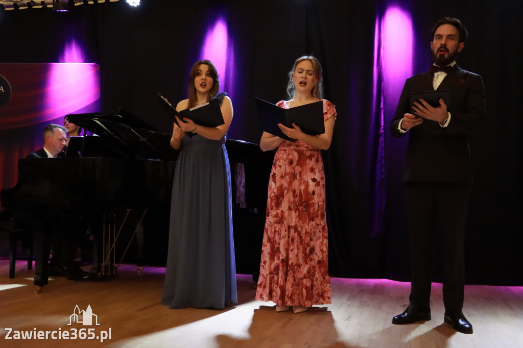 Fotorelacja: Muzyczne Święto Niepodległości z Filharmonią Jurajską w Zawierciu