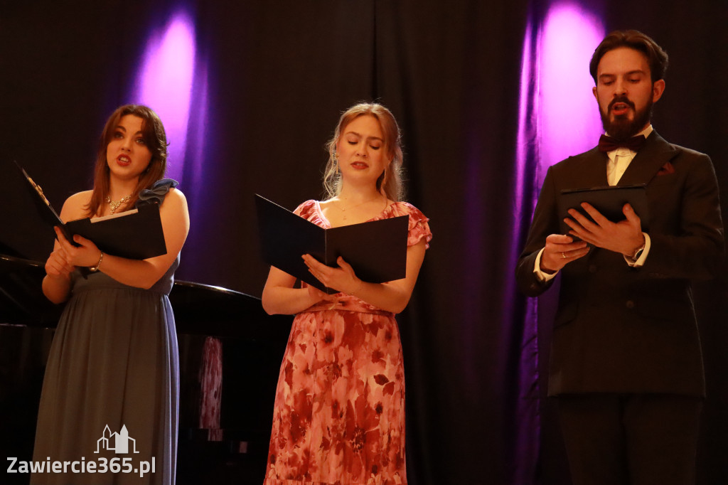 Fotorelacja: Muzyczne Święto Niepodległości z Filharmonią Jurajską w Zawierciu