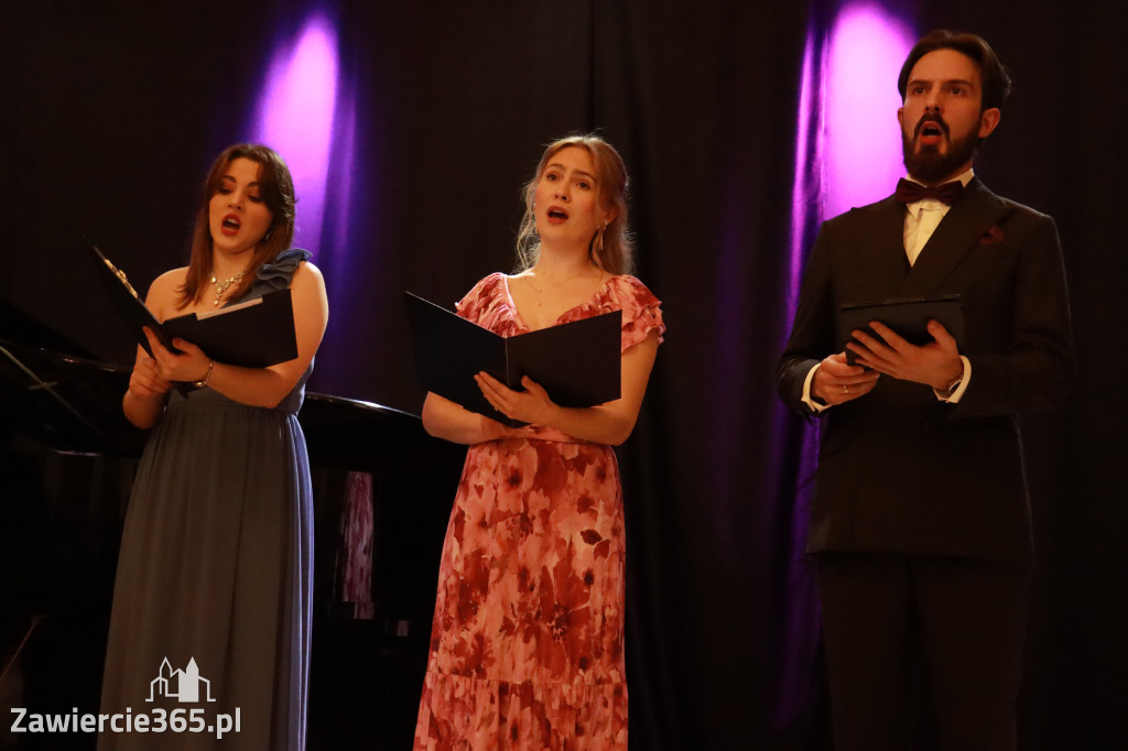 Fotorelacja: Muzyczne Święto Niepodległości z Filharmonią Jurajską w Zawierciu
